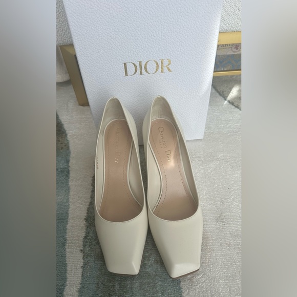 Authentic Christian Dior Rhodes Pumps - Picture 3 of 13
